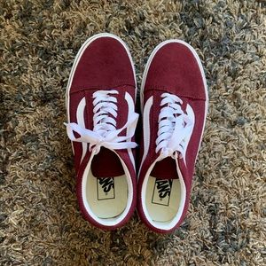 vans size 9 in women’s. 7.5 in men’s